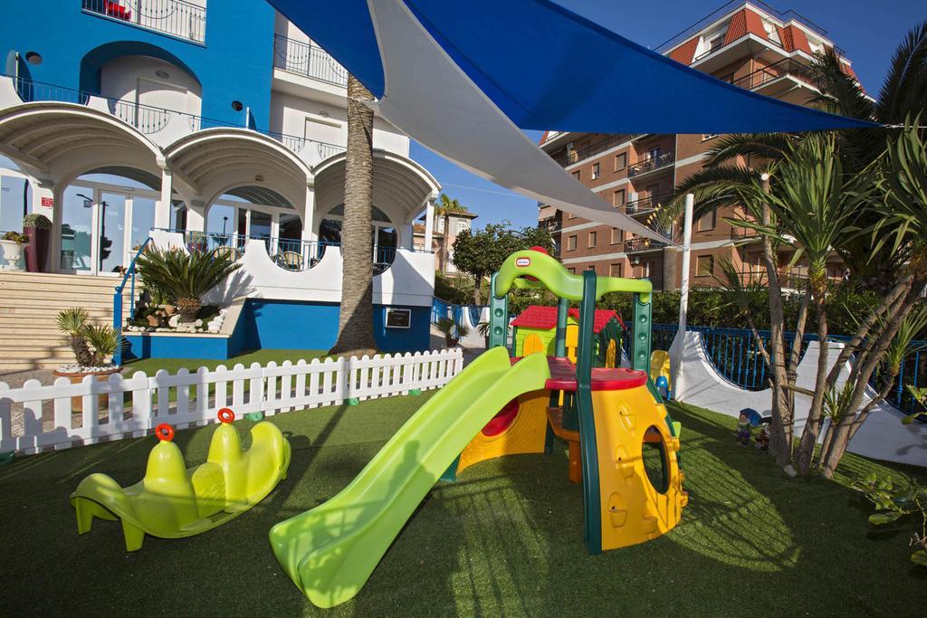 Hotel Ambassador Grottammare Exterior photo